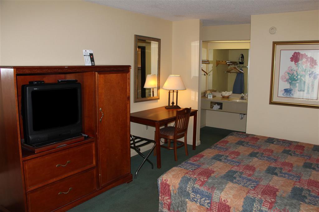 Red Roof Inn & Suites Monroe, Nc Room photo