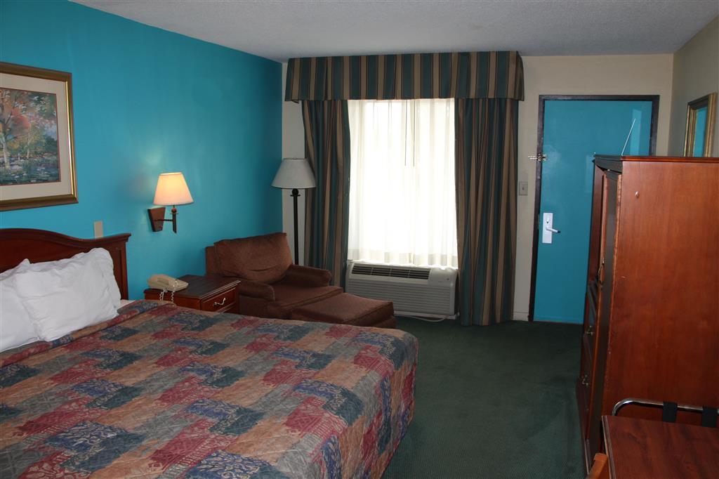 Red Roof Inn & Suites Monroe, Nc Room photo